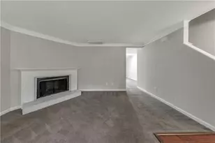 1008 Huntington Trce SE, Smyrna, GA 30082 - Photo 2