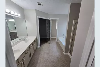 724 Jamie Way NE, Woodstock, GA 30188 - Photo 4