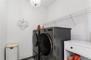 135 Emerson Ct, Roswell, GA 30075 - Photo 34
