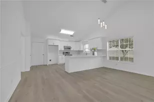 3353 Dunbar Ln, Suwanee, GA 30024 - Photo 10
