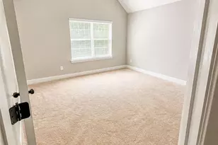 835 Lorrimont Ln, Fairburn, GA 30213 - Photo 16