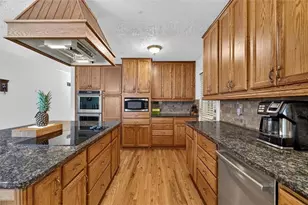 3009 Meadow Dr, Marietta, GA 30062 - Photo 12