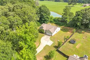 662 Carla Court, Winder, GA 30680 - Photo 2