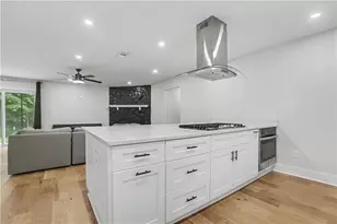 2535 Rhoanoke Dr, Duluth, GA 30096 - Photo 10