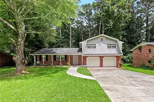 815 Dunleith Ct, Stone Mountain, GA 30083 - Photo 1