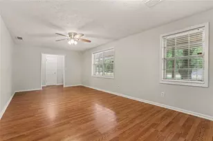 815 Dunleith Ct, Stone Mountain, GA 30083 - Photo 8