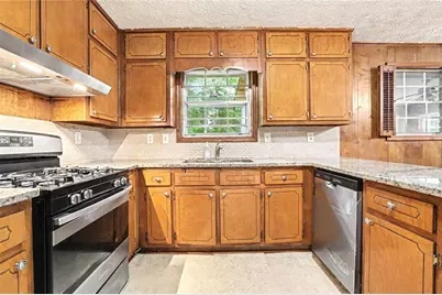 815 Dunleith Court, Stone Mountain, GA 30083 - Photo 16