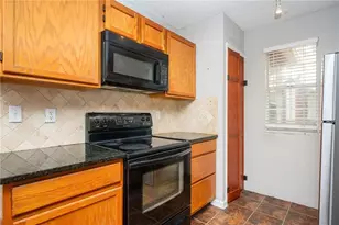 915 Wentworth Ct, Johns Creek, GA 30022 - Photo 14