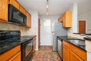 915 Wentworth Ct, Johns Creek, GA 30022 - Photo 12