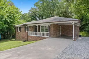 309 W Franklin St, Toccoa, GA 30577 - Photo 2