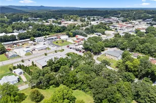 309 W Franklin St, Toccoa, GA 30577 - Photo 36