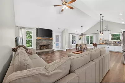 2565 Aaron Court, Loganville, GA 30052 - Photo 4