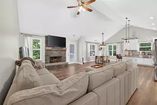2565 Aaron Ct, Loganville, GA 30052 - Photo 4