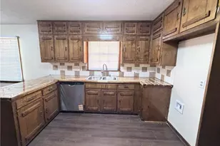 1912 Wildwood Ct SW, Conyers, GA 30094 - Photo 10