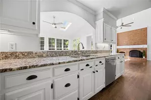 7525 S Spalding Lake Dr, Sandy Springs, GA 30350 - Photo 22
