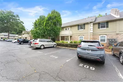 6900 Roswell Road #Q17, Atlanta, GA 30328 - Photo 32