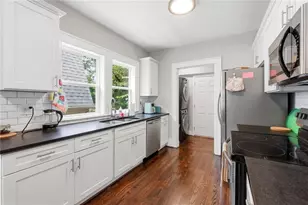 1585 Olympian Cir SW, Atlanta, GA 30310 - Photo 10