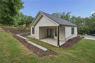 2050 Morehouse Dr NW, Atlanta, GA 30314 - Photo 24