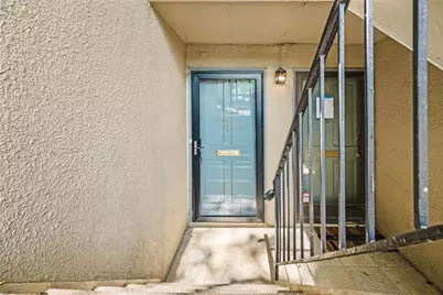 141 Amherst Place NW, Atlanta, GA 30327 - Photo 4