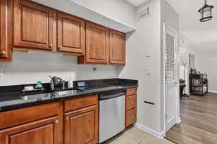 275 13th St NE, Atlanta, GA 30309 - Photo 16