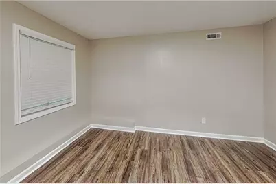 985 Crystal Water Drive, Lawrenceville, GA 30045 - Photo 12
