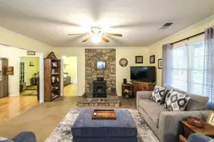 712 Honeysuckle Ln, Temple, GA 30179 - Photo 6