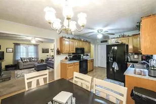 712 Honeysuckle Ln, Temple, GA 30179 - Photo 12