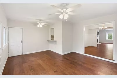 53 Chaumont Square NW, Atlanta, GA 30327 - Photo 14