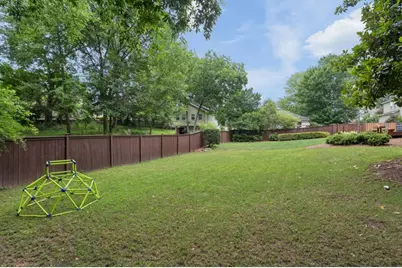 1875 La Dawn Lane NW, Atlanta, GA 30318 - Photo 8