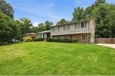 3021 Wendwood Drive, Marietta, GA 30062 - Photo 2