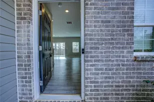 2502 Fraggle Roc, Conyers, GA 30012 - Photo 2