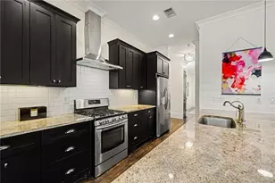 729 Hammond Dr, Woodstock, GA 30188 - Photo 2