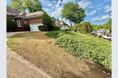 3607 Hampstead Lane NE, Roswell, GA 30075 - Photo 4