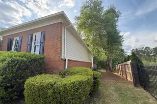 3607 Hampstead Ln NE, Roswell, GA 30075 - Photo 6