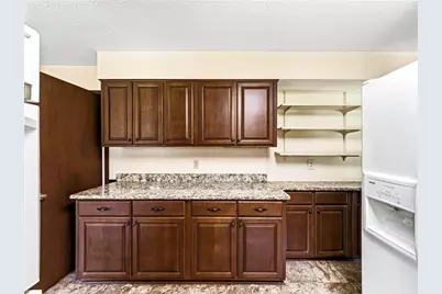 2405 Post Oak Tritt Road, Marietta, GA 30062 - Photo 12