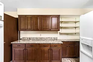 2405 Post Oak Tritt Rd, Marietta, GA 30062 - Photo 12