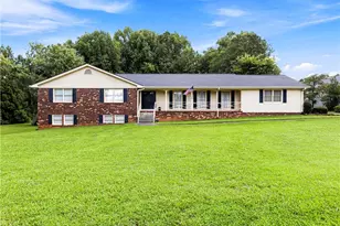2405 Post Oak Tritt Rd, Marietta, GA 30062 - Photo 2
