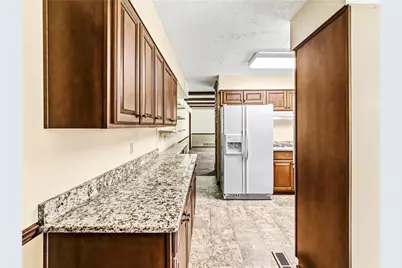 2405 Post Oak Tritt Road, Marietta, GA 30062 - Photo 8