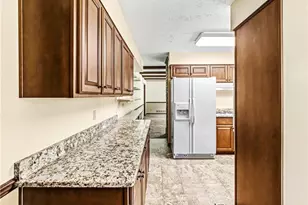 2405 Post Oak Tritt Rd, Marietta, GA 30062 - Photo 8