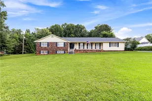 2405 Post Oak Tritt Rd, Marietta, GA 30062 - Photo 2