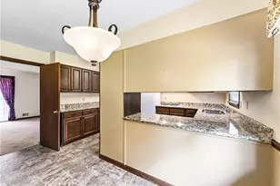 2405 Post Oak Tritt Rd, Marietta, GA 30062 - Photo 10