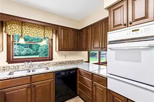 2405 Post Oak Tritt Rd, Marietta, GA 30062 - Photo 14