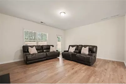 3923 Kingfisher Drive, Atlanta, GA 30349 - Photo 8