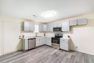 781 Applewood St, Macon, GA 31217 - Photo 6