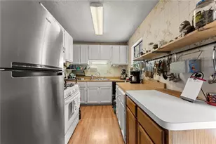 280 Strickland Rd, Alpharetta, GA 30004 - Photo 12