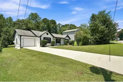 1298 Winslow Drive, Jonesboro, GA 30238 - Photo 2