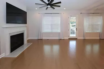 1860 NW Commons Place NW, Atlanta, GA 30318 - Photo 8