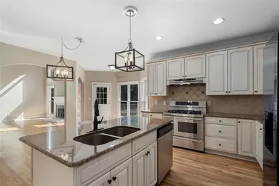 405 Island Cove Drive, Newnan, GA 30263 - Photo 10