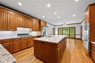 9335 Huntcliff Trce, Sandy Springs, GA 30350 - Photo 10