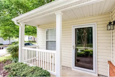 126 W Oaks Place, Woodstock, GA 30188 - Photo 2